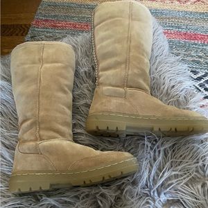 Nice warm cozy winter boots